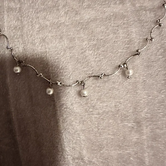Vintage Liz Claiborne pearl and silver-tone necklace - Picture 4 of 9